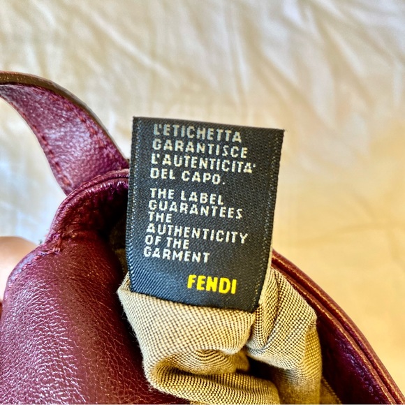 Fendi Baguette Bag - Picture 16 of 16